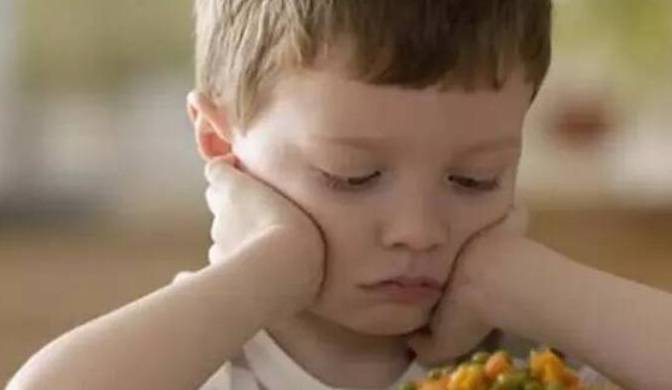 时间|“孩子不吃饭，饿一顿就好”，那些被“饿”的孩子，最后咋样了？