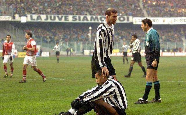 世界足球先生排名_世界足球先生图片(2)