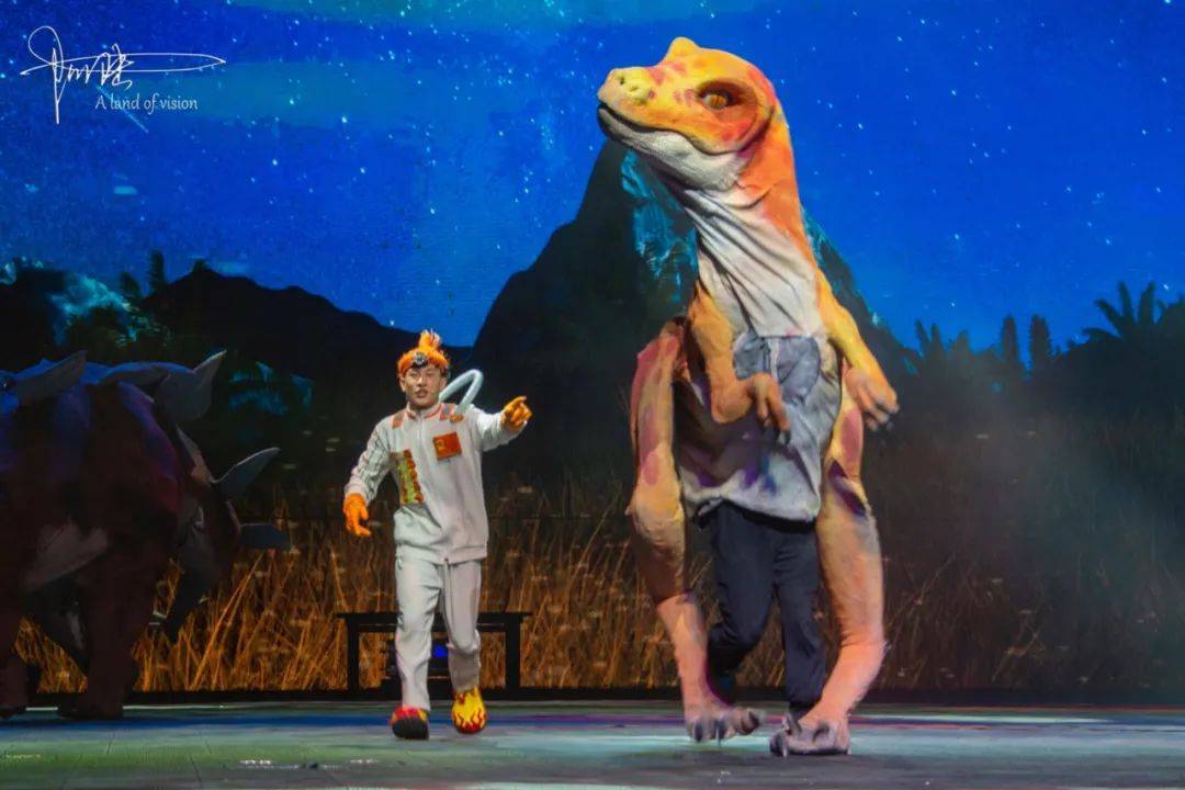 "哇,恐龙来了!"这个夏天正适合到杭州宋城亲子游_表演