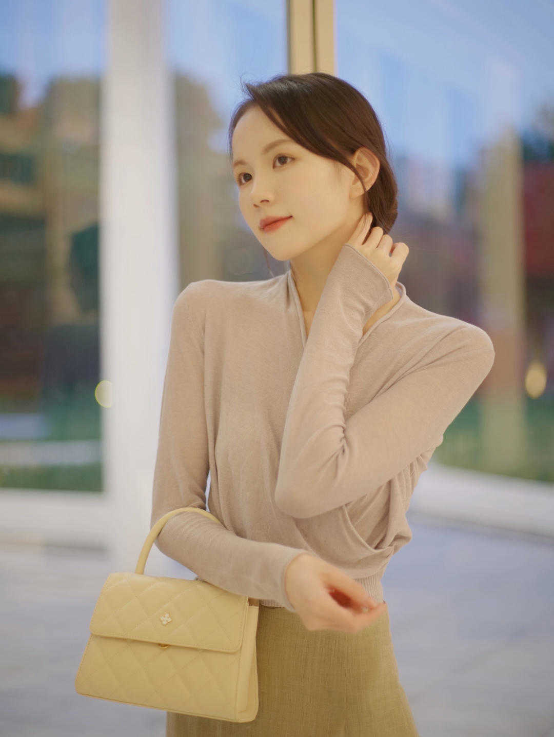 颜色|夏季怎么配色才时髦？学会这几套的“配色精髓”，让你的气质飙升