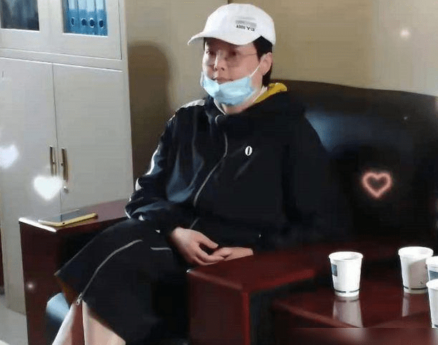 三婚嫁给清贫诗人 多年无演艺工作 袁立靠什么过生活 婚姻