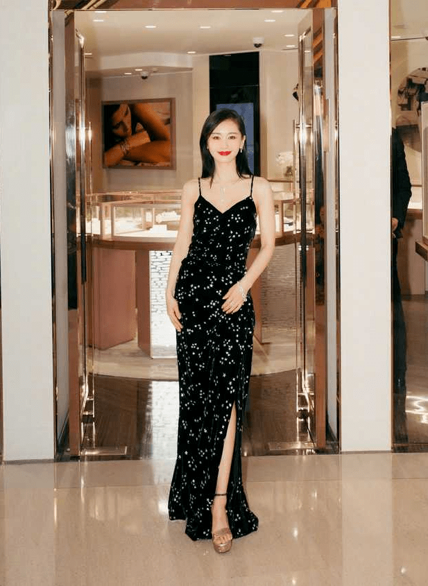 整体|夏天长裙怎么穿搭?长裙这样穿,150-170cm都好看!