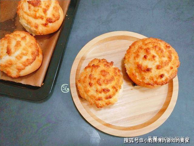 什么|早餐,试一试这个红豆椰蓉包,松软香甜,馅料足,孩子连吃了两个