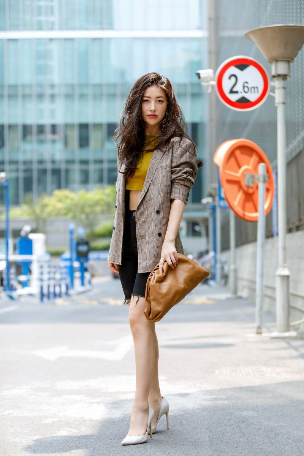 国内美女穿搭 7c192f59b3e04e1fa50da32a39e4443a.jpeg