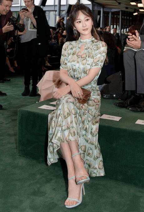 整体|夏天长裙怎么穿搭?长裙这样穿,150-170cm都好看!