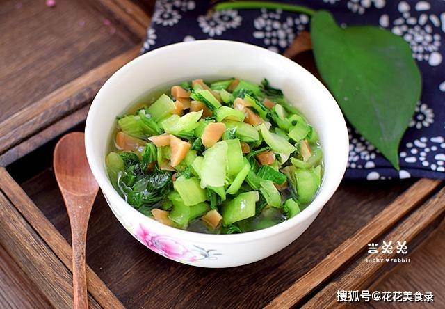 家乡|早餐还是吃点素菜,家乡特产炒小青菜,搭配白米粥,好吃还养胃