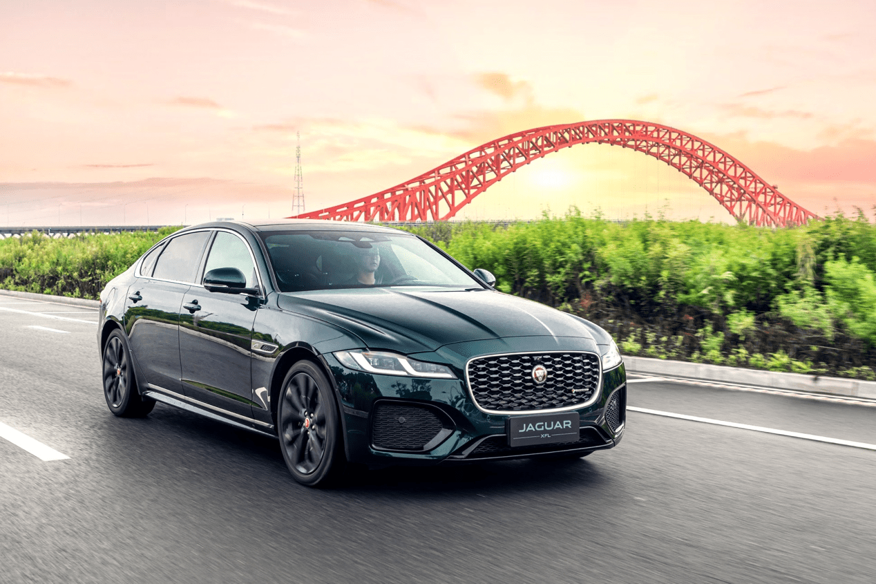 赛道试驾全新捷豹xfl谁说豪华中大型轿车就只能当保姆