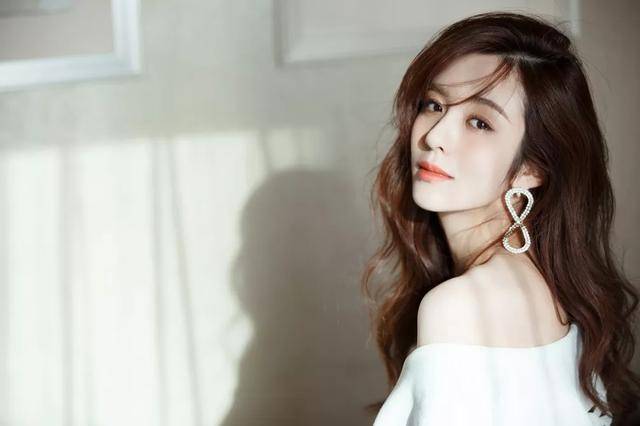 秘密结婚?w女星发声明了,看了编剧对她的评价直接圈粉