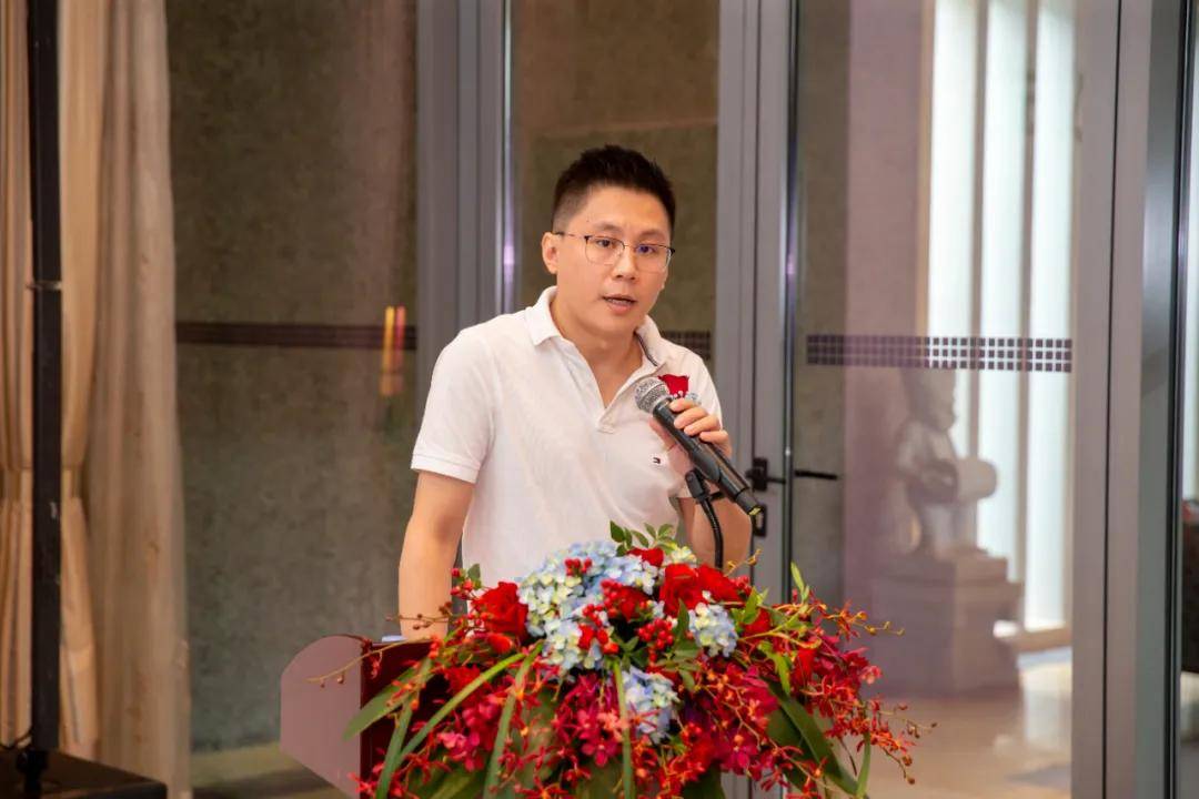签约仪式上,及刻ceo&创始人李鹤表示,"及刻率先打造了行业领先的场景