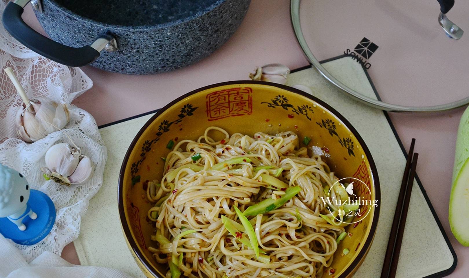面条怎么吃才能营养搭配 9ea44e84449644b794982eddcc850df9.jpeg