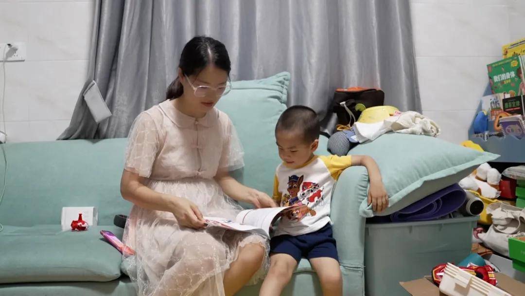 脑瘫|鲸灵大人物：一个被巨额医药费压垮的女人决定辞职