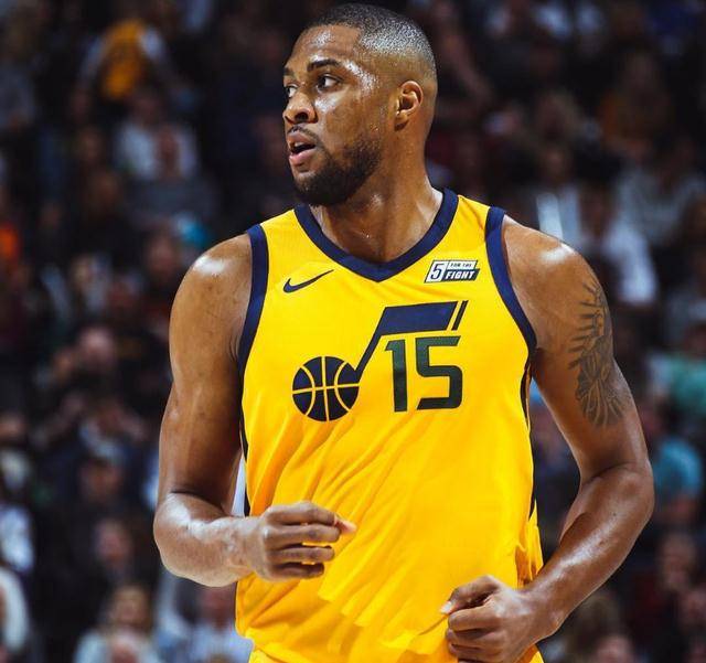 美媒建议篮网追昔日旧将,可弥补内线短板,前探花重回老东家?_费沃斯