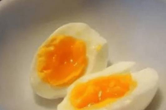肝脏|早上爱吃煮鸡蛋的人，长寿不会远离你，但切记“2不”，早知早好