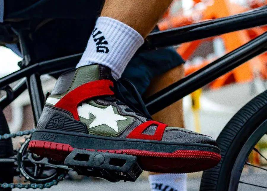 设计|穿匡威也能空中大灌篮？爷青回！