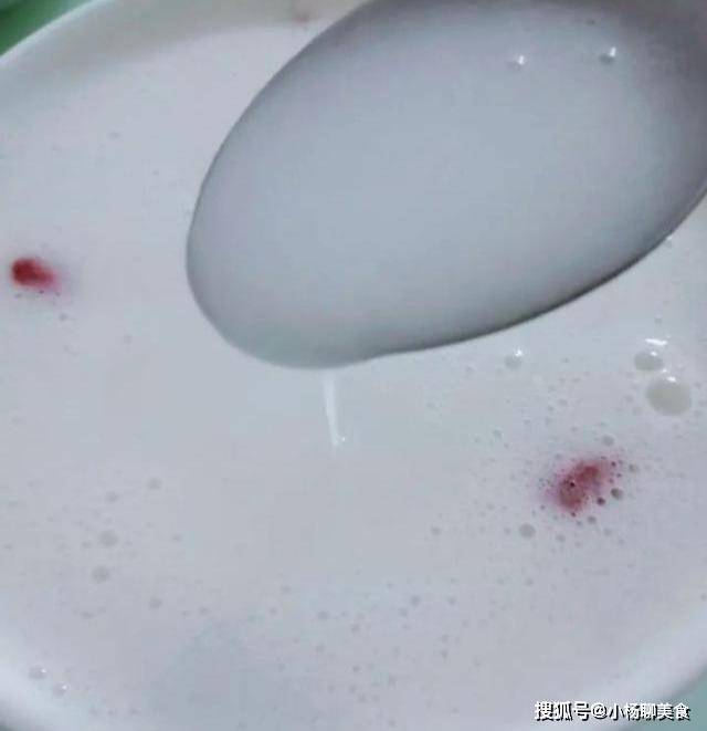 黄豆|这东西，女人最该吃，淡化斑点，皮肤白皙，更有弹性