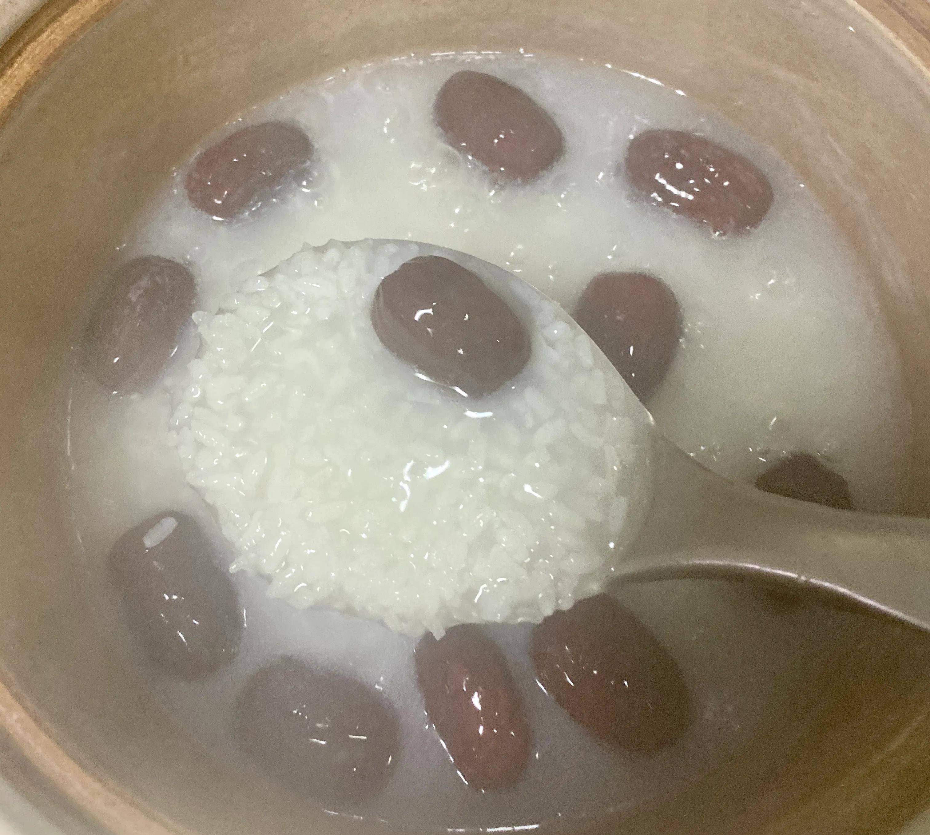 桂花|秋天早餐喝这碗粥，配上3块桂花糯米糍，暖暖的甜甜的，太舒服了