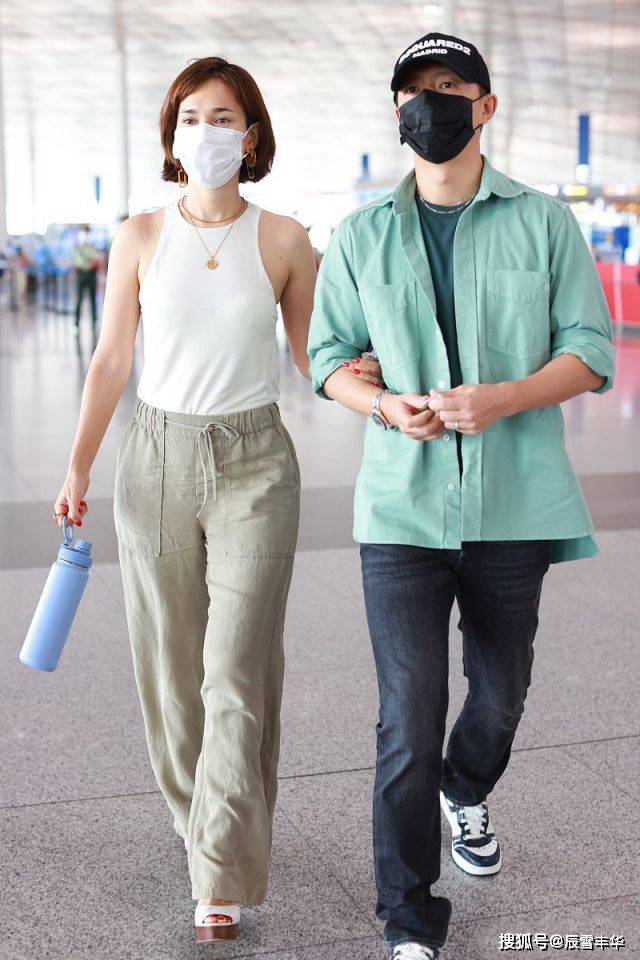 身材|卢靖姗有身材就是任性,穿圆领“吊带背心”走机场,一点都不庸俗