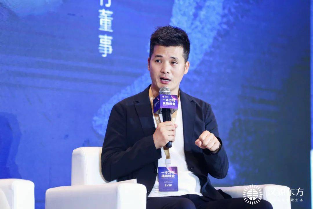 把上海中心的王品牛排门店升级成了更正式的法餐西餐厅,但在模式,装修