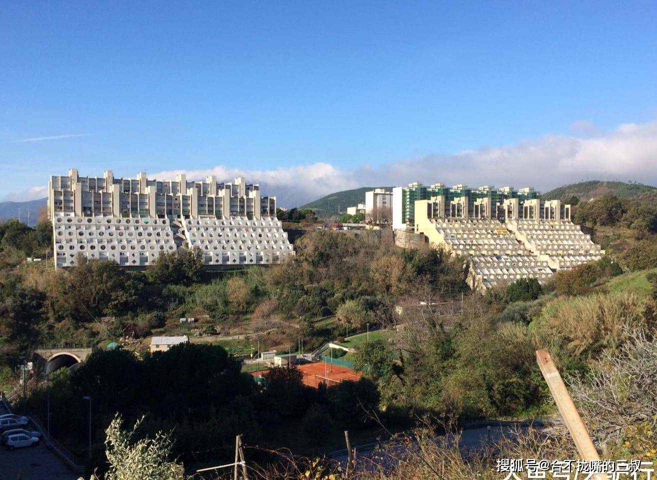 史上最丑的建筑设计 d42e6a31807d41f1bbef4c5e32f8c306.jpeg