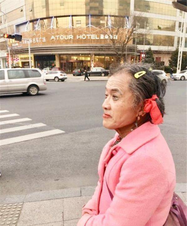 怪癖|大喜哥男扮女装16年，整日浓妆艳抹，外表浮夸的背后有何难言之隐