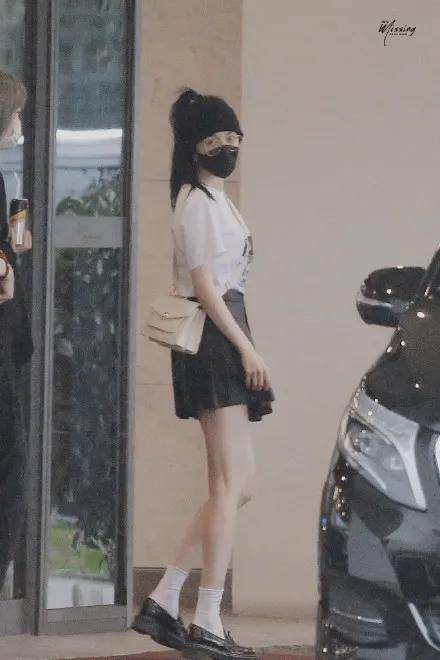 拉丝|杨幂真练出肌肉了？！麒麟臂+拉丝腿，分手后光速回春实锤了吧？