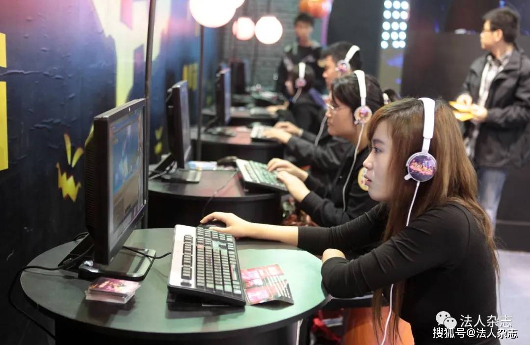 揭秘电竞陪玩:月入几十万靠的是套路_陪练