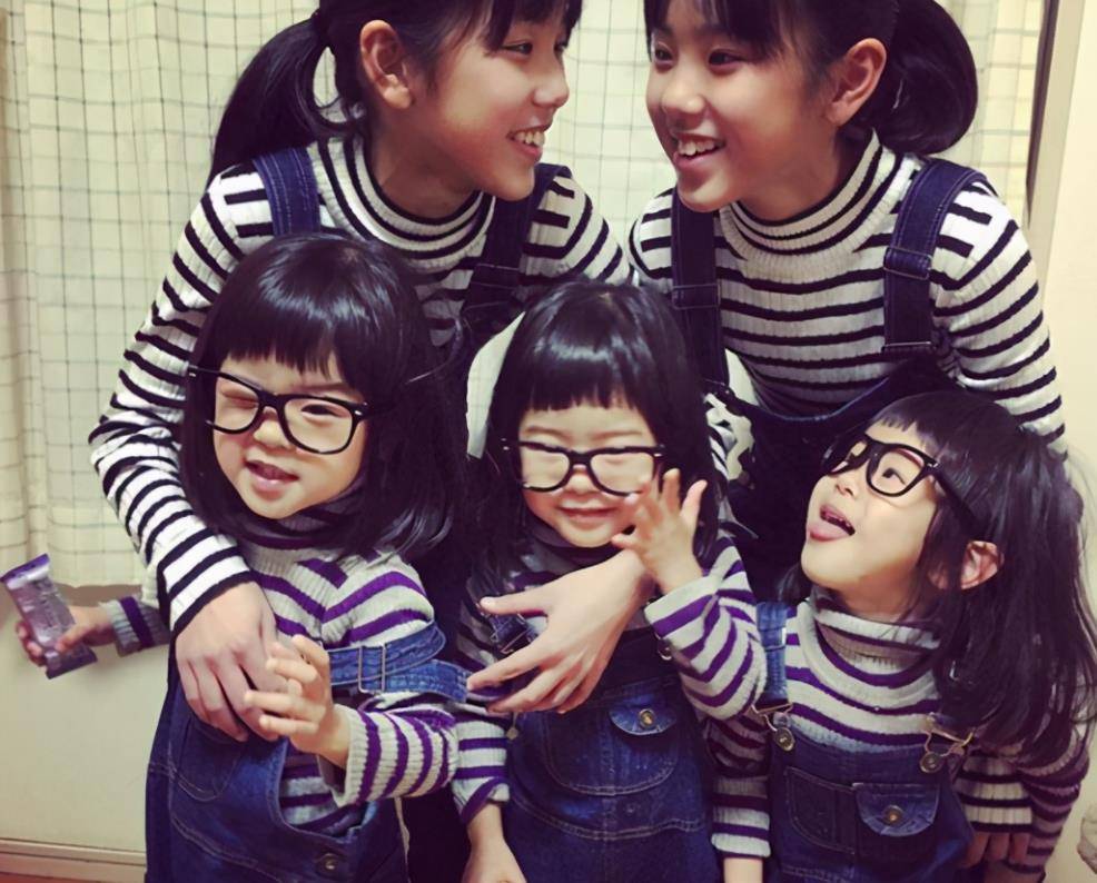 生下|日本宝妈生完双胞胎又生3胞胎，5个闺女画风太暖，堪称人生赢家