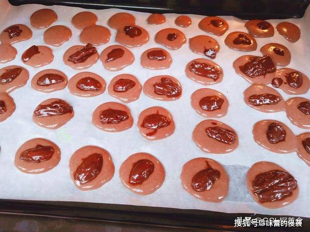 做法|两个蛋清,做出孩子爱吃的零食,酥脆可口,孩子一口一个吃不停