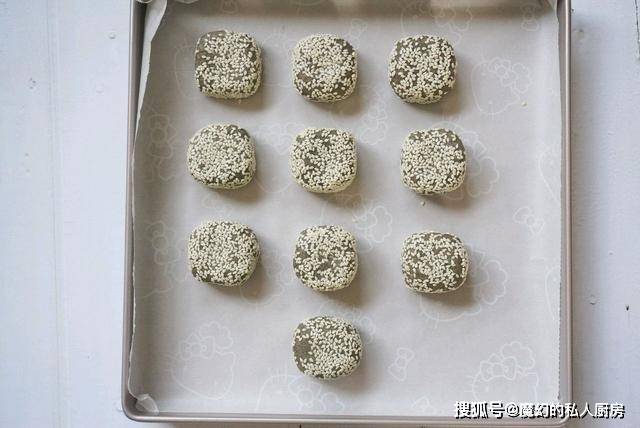 美食|黑芝麻和山药做成小甜品，简单易学，每做一锅全家都吃不够