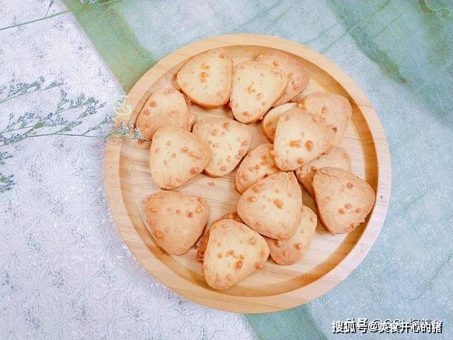 因为|简单拌一拌就能做出的饼干,孩子也会做,焦香酥脆,出炉吃不停