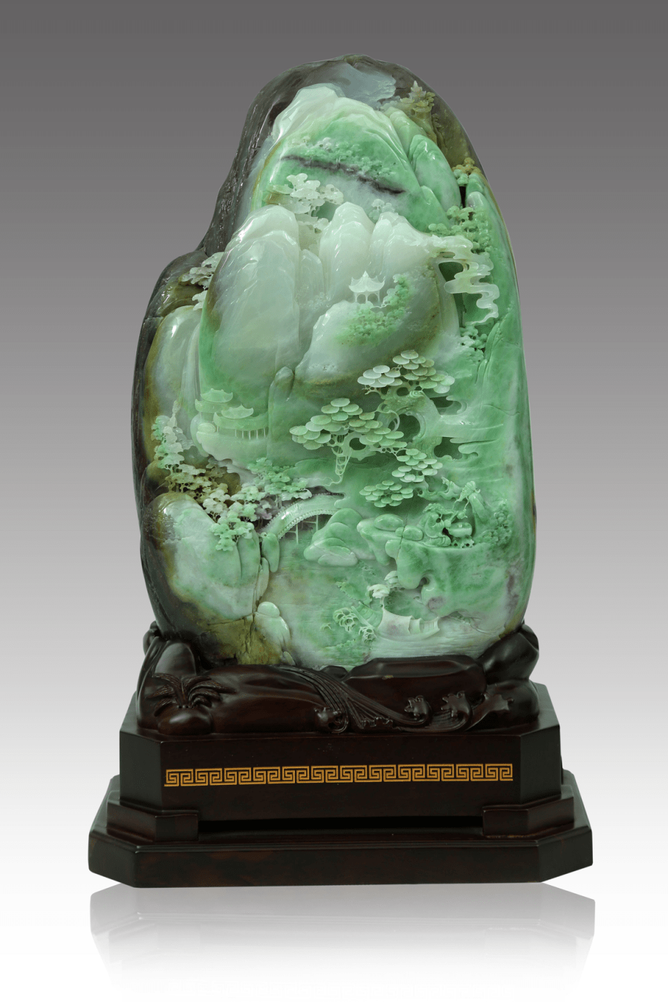 独山玉《山高水长》独山玉《天驹颂》作为中国玉雕行业顶级大师,他