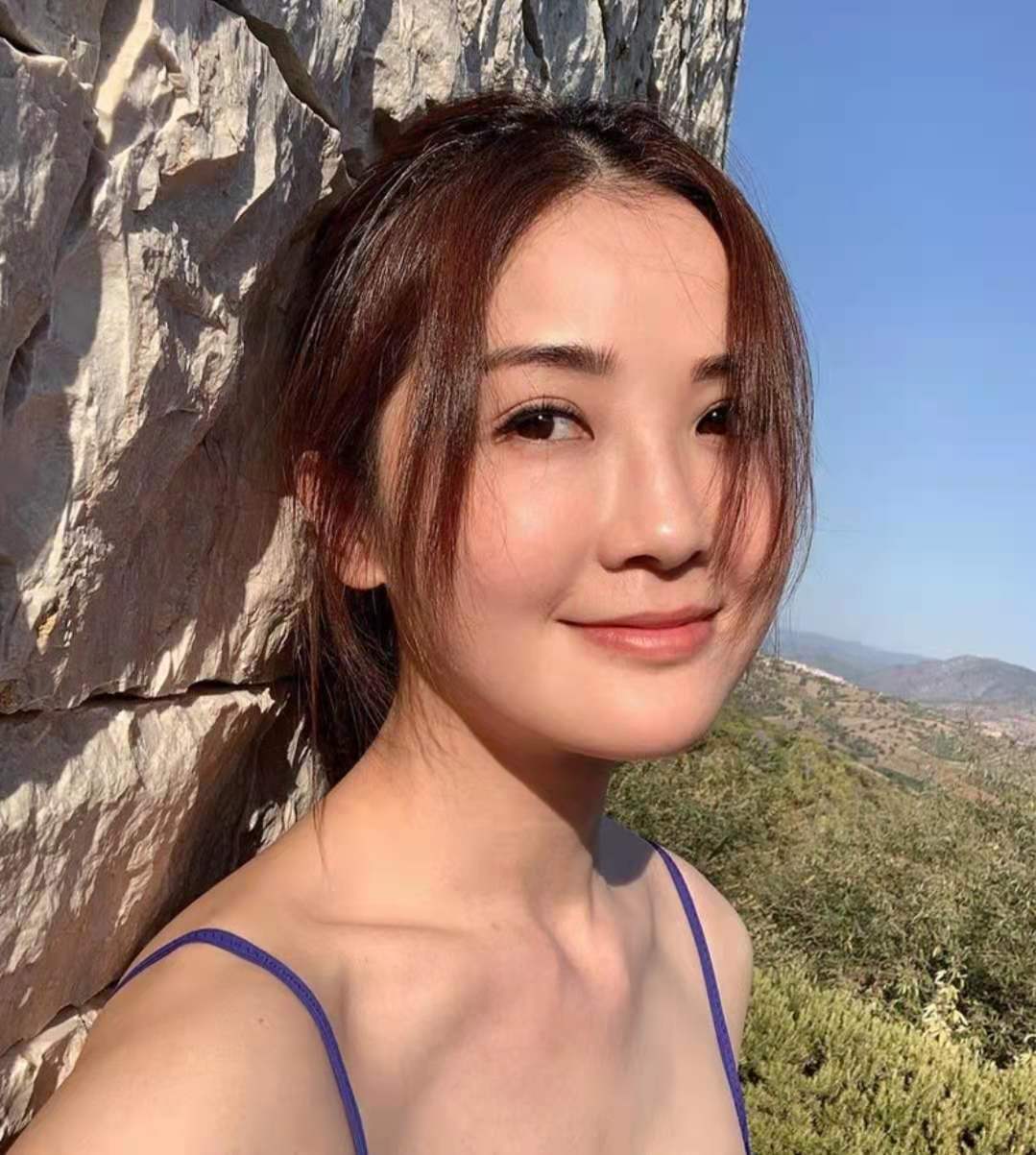 阿Sa家中染发使豪华浴室曝光,空间宽敞如置身酒店