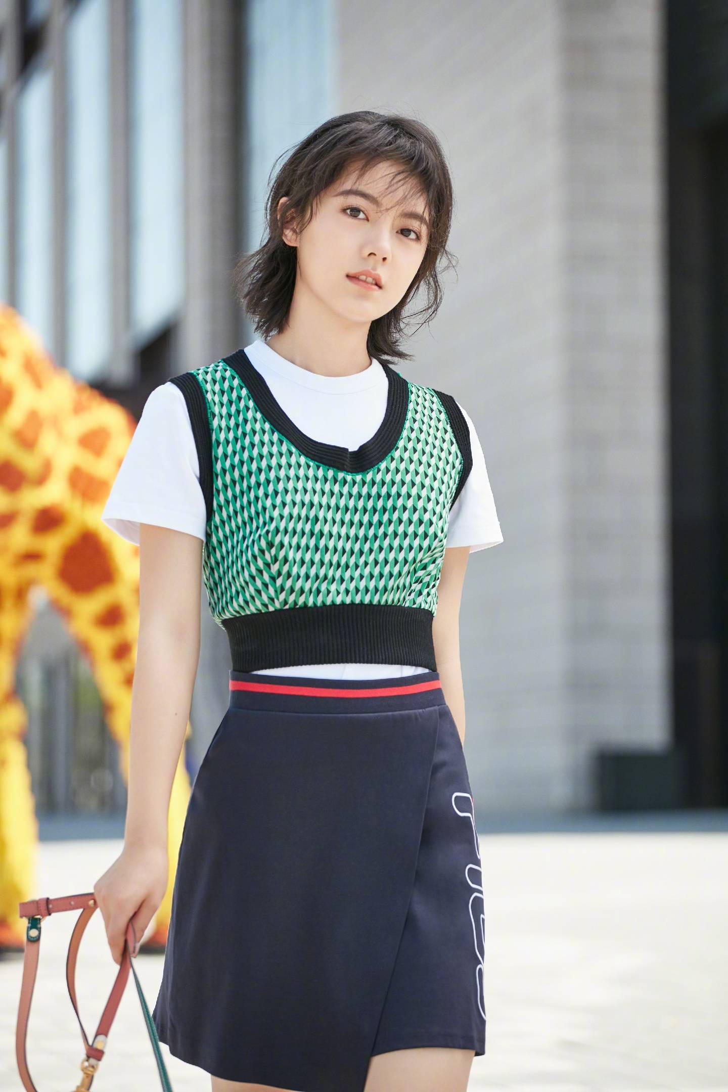 时尚|“国民闺女”赵今麦，拍时尚大片气场全开，私服更是少女穿搭典范
