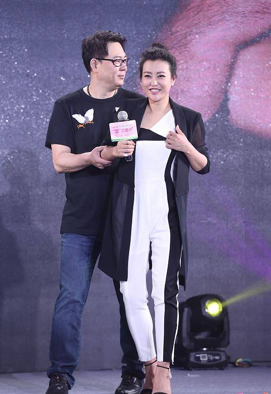 郝蕾|郝蕾虽然比较胖，但是穿的衣服太妩媚，女人看了都很心动