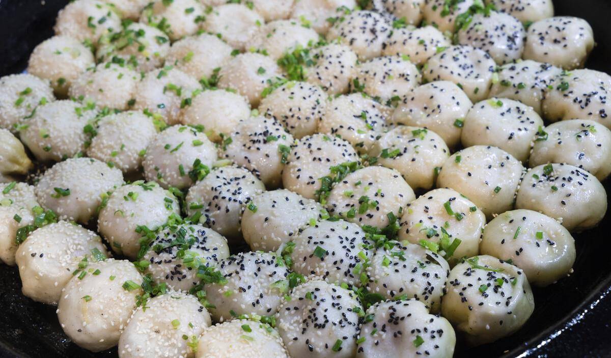 生煎包|人均6元,早餐都能吃点啥?在上海吃不饱,在河南能吃到打饱嗝