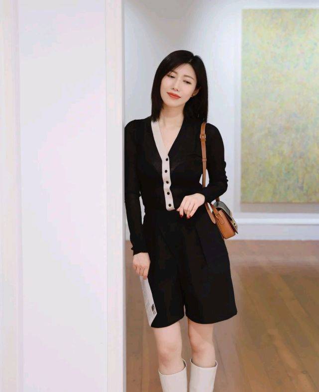 浅色|黑色穿搭是微胖人群的首选，只要会搭配，低调显瘦又不失高级
