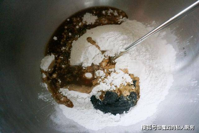 美食|黑芝麻和山药做成小甜品，简单易学，每做一锅全家都吃不够