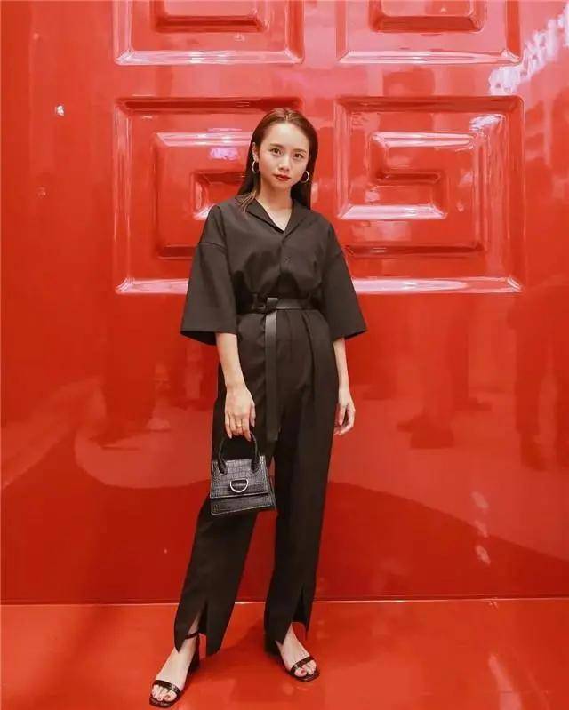身材|腿粗、胯宽、微胖的女生必学的穿搭技巧