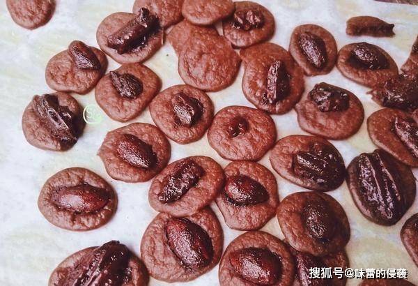 做法|两个蛋清,做出孩子爱吃的零食,酥脆可口,孩子一口一个吃不停