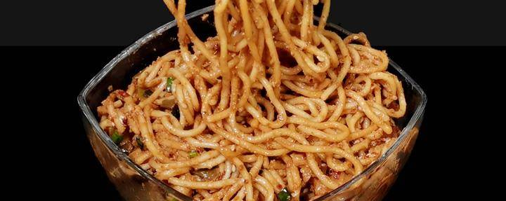 加入适量|简单又好吃的懒人面条做法,用它做早餐简单又好吃,1煮1拌就上桌