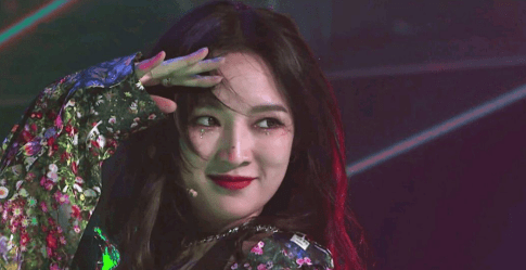 call|孟佳暴露短板，主动晒出钟丽缇女儿打call视频，想借此翻红？？