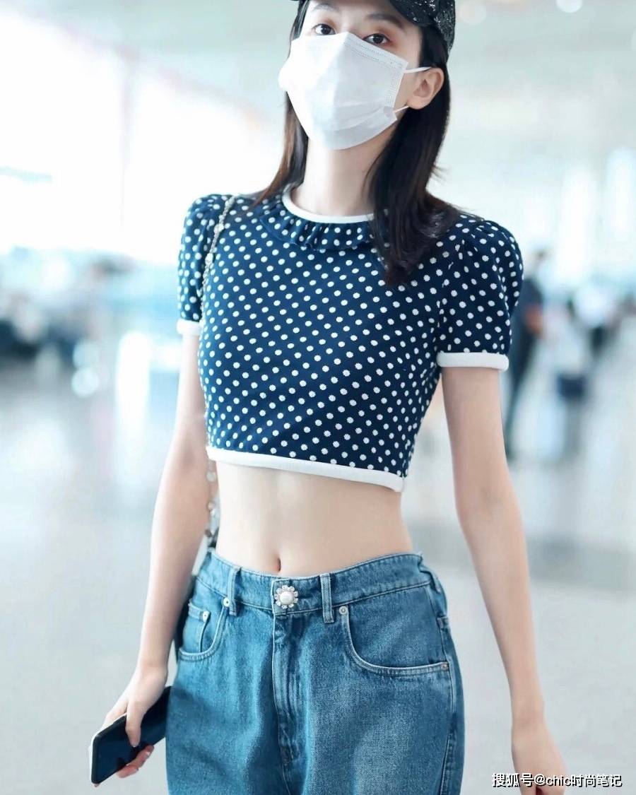 马尾|孟美岐黑色短袖配牛仔高腰裤，马尾霸气凛冽，山支大哥无疑了