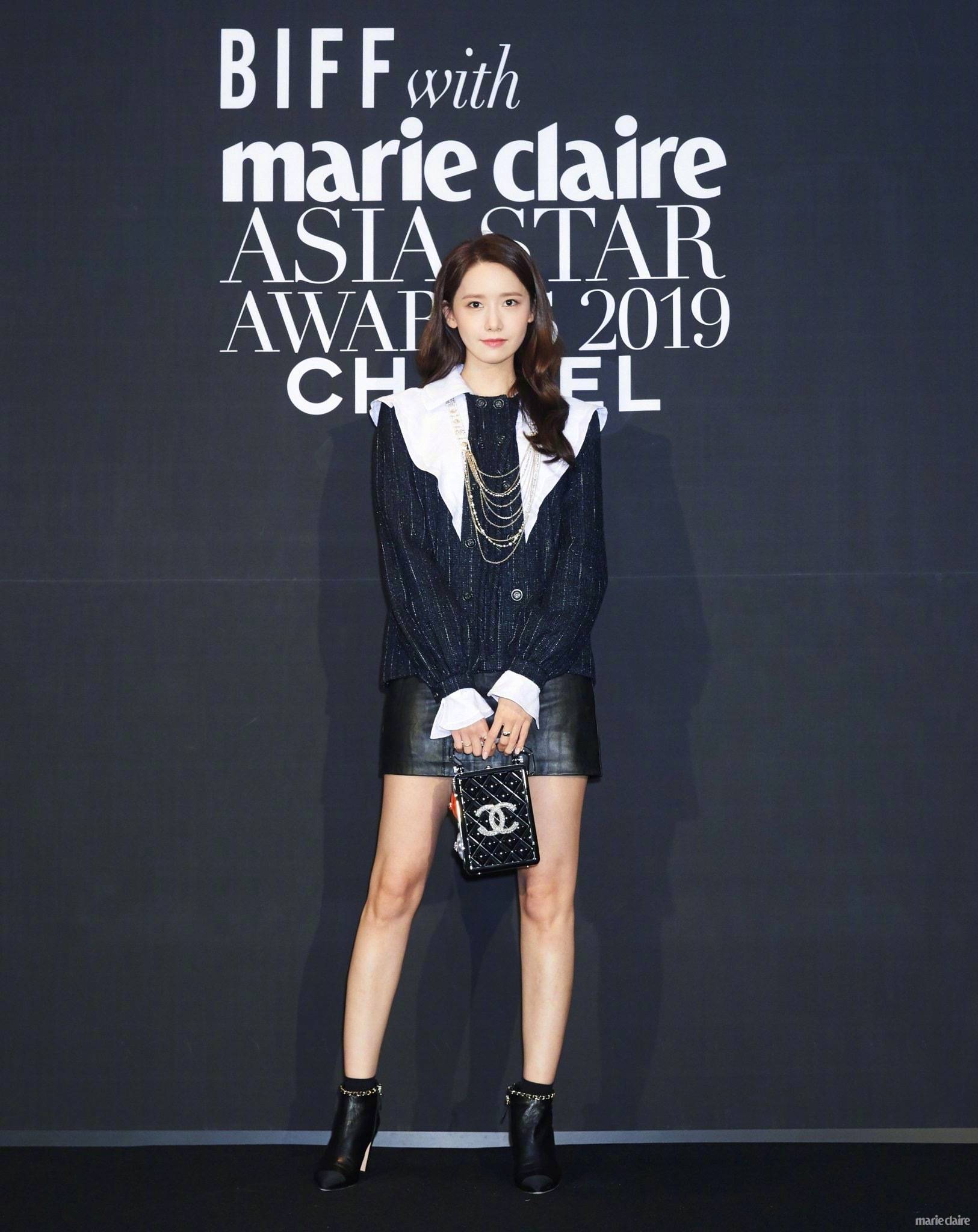 仙女|林允儿4组造型惊艳红毯，行走仙女海报，可甜可酷，不愧国民女神
