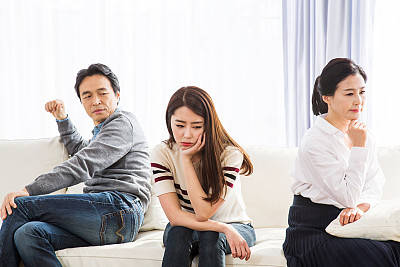 家务|老公把我妈赶回家，让他爸妈搬进来