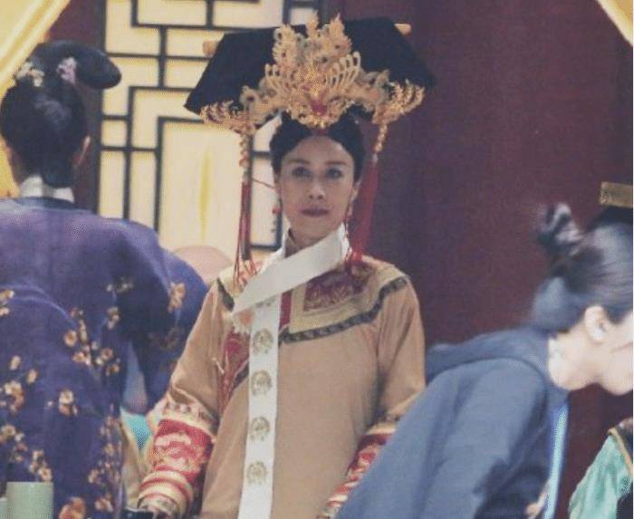 美人|岁月从不败美人!《萌探》录制还珠特辑,王艳再扮晴格格