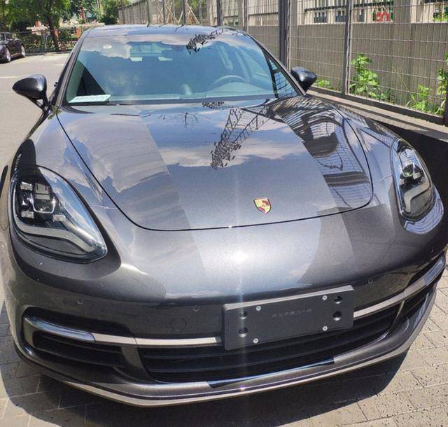 保时捷帕拉梅拉,看到新车轮毂后朋友直言:太不协调_搜狐汽车_搜狐网