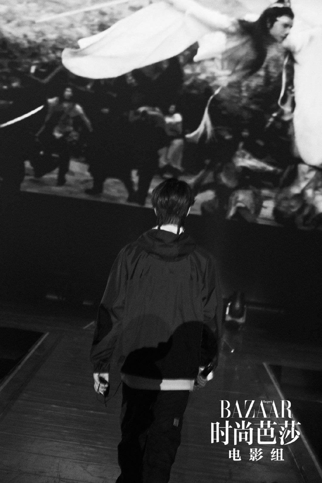 色调|当酷盖王一博与温柔针织衫碰撞，最经典时髦的5种穿法，可A可奶