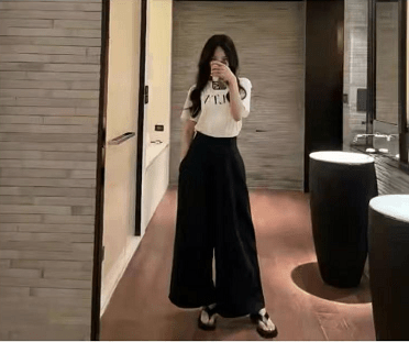 生活|唐嫣衣着宽松休闲，被指疑怀二胎，回应方式简单粗暴