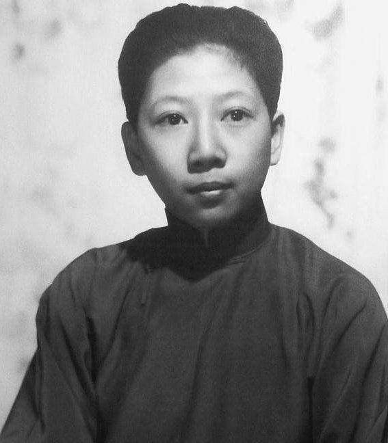 孔令伟被龙云儿子调戏，双方拔枪互射，却为何都不敢瞄准对方？_龙绳曾