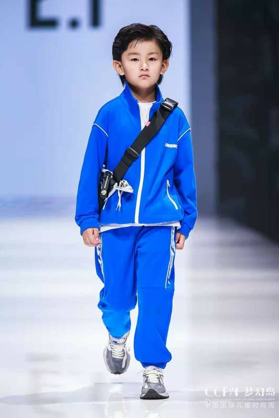 时装|E.I一爱亲子时装 自由生长的艺术家